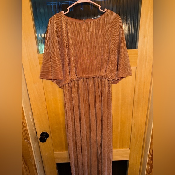 NWT See And Be Seen Dress Womens Small Velvet Flutter Sleeve Maxi Slit Elegant - Picture 1 of 5